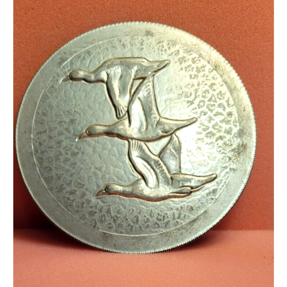 Vintage Pressed Ducks Metal Art Disc Home Decor 6"x6" Trivet
